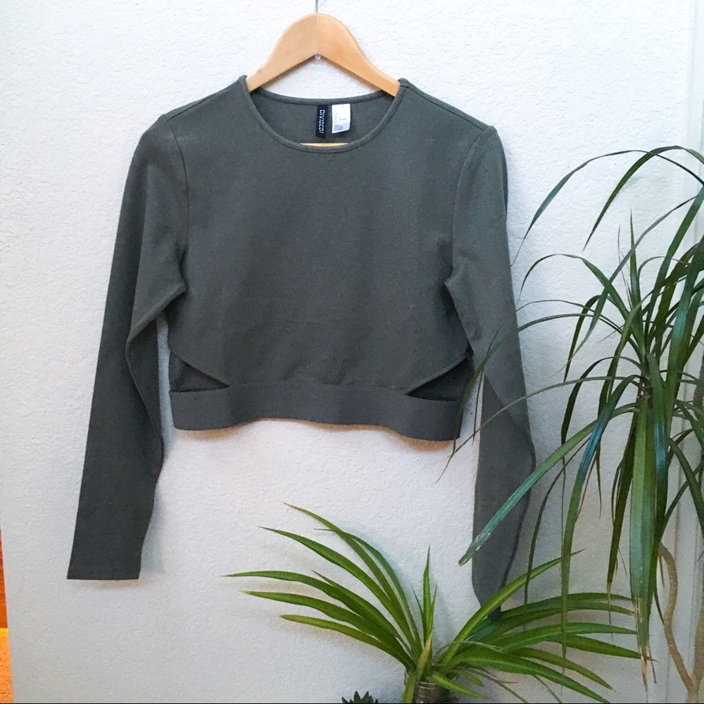 Divided Crop Sweatshirt with Cut Out Detail